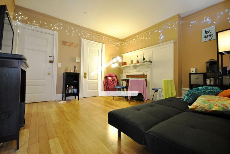 12 Bay State Rd, Fenway