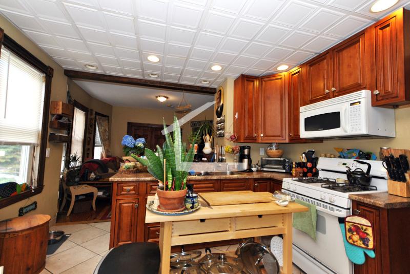 3 bed, 2 bath apartment for rent at 131 Murdock St Unit 2, Brighton — photo 1 of 12