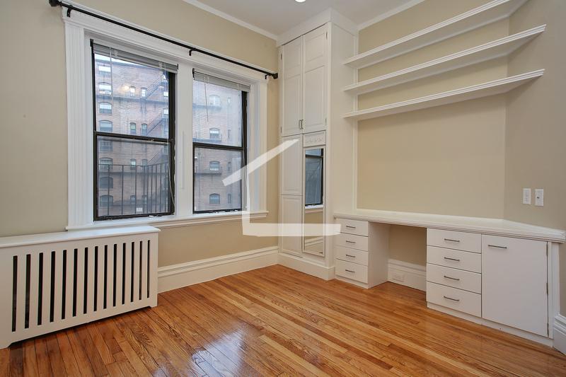 64 Charlesgate East, Fenway