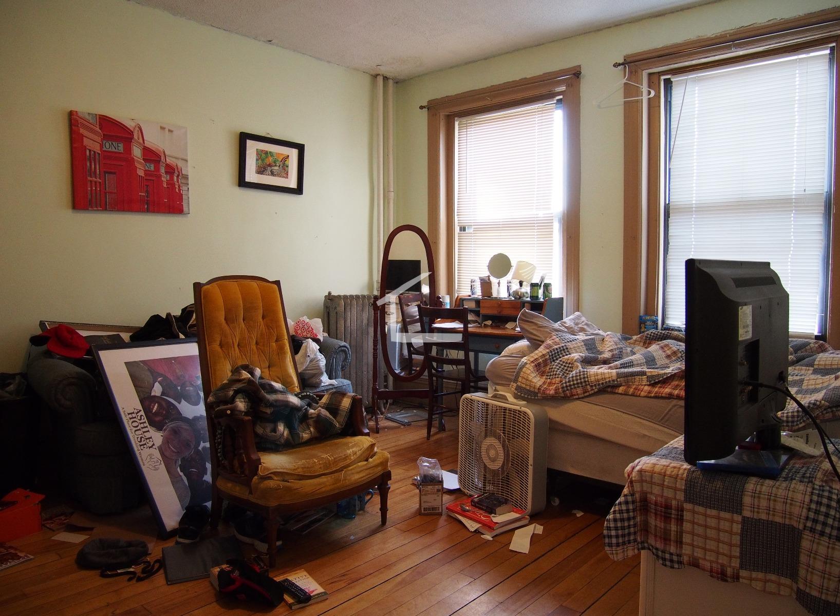 18 Glenville Ave, Allston