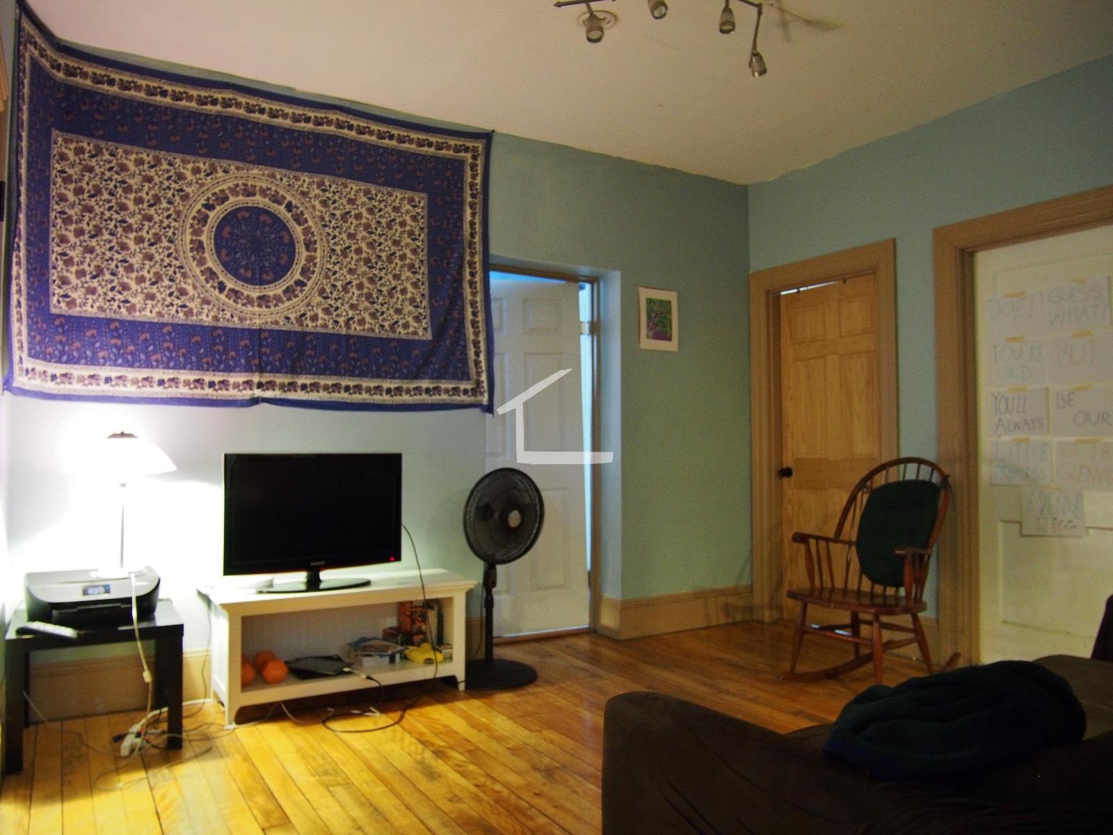 18 Glenville Ave, Allston