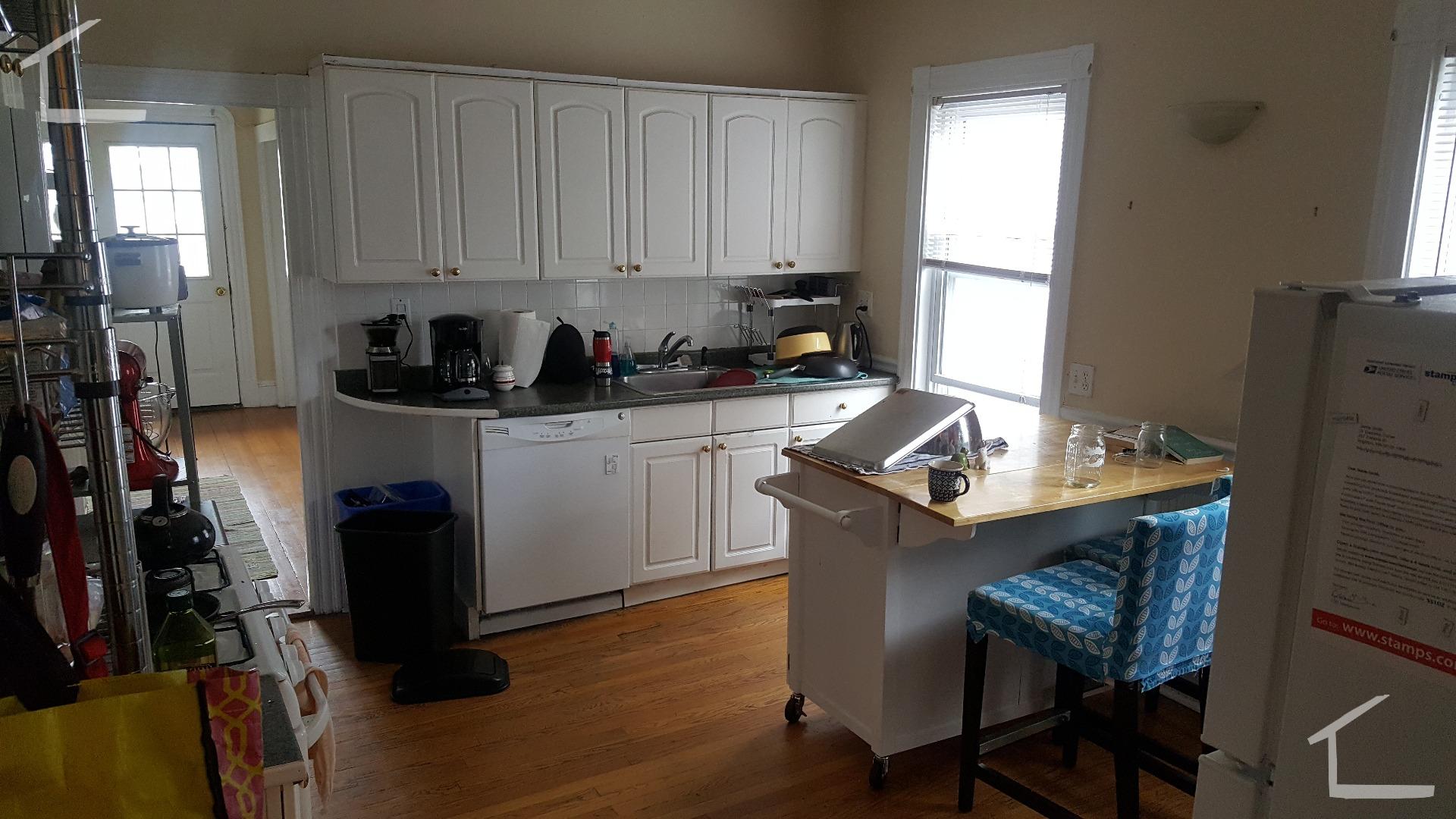 4 bed, 1 bath apartment for rent at 207 Parsons St Unit 1, Brighton — photo 2 of 8