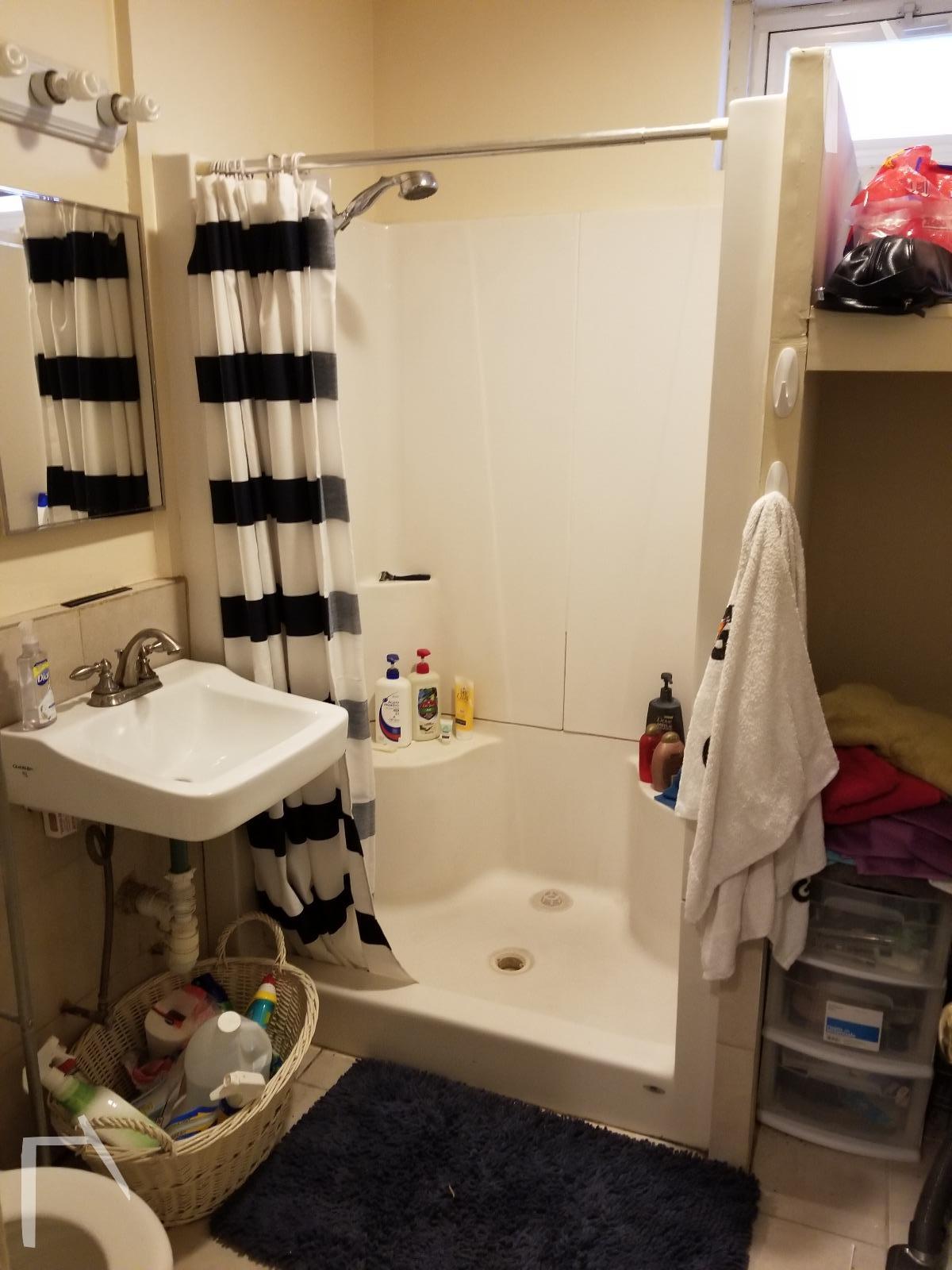2 bed, 1 bath apartment for rent at 32 Park Vale Unit 4, Allston — photo 3 of 5
