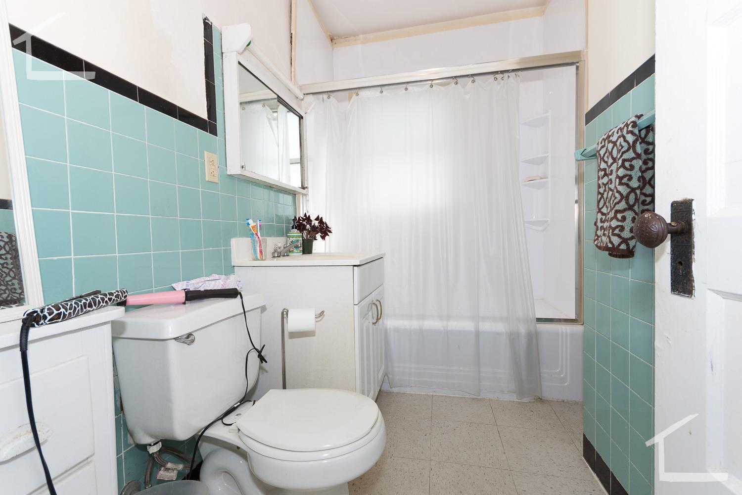 331 Faneuil St, Oak Square