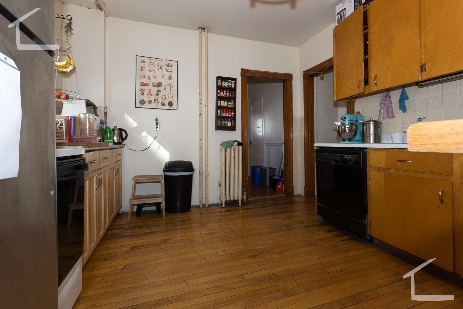 331 Faneuil St, Oak Square