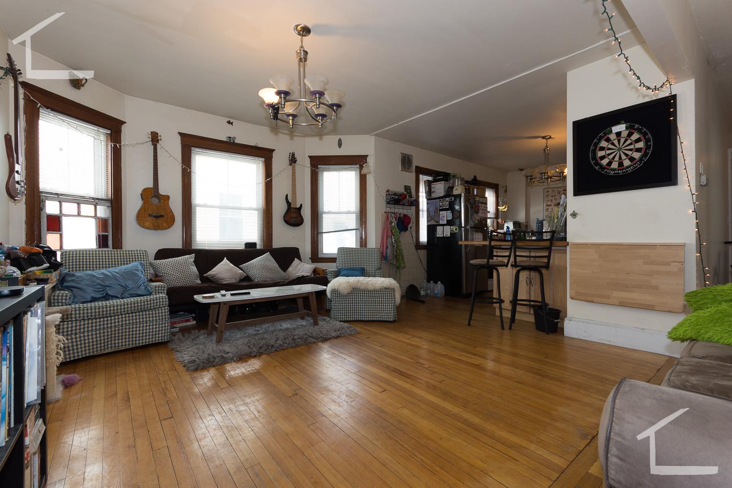 331 Faneuil St, Oak Square