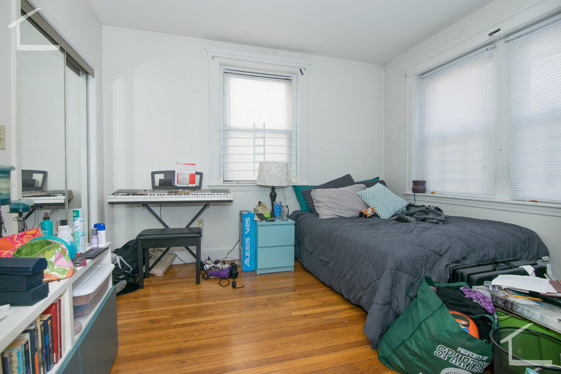 3 bed, 2 bath apartment for rent at 19 Egremont Rd Unit 2, Brighton