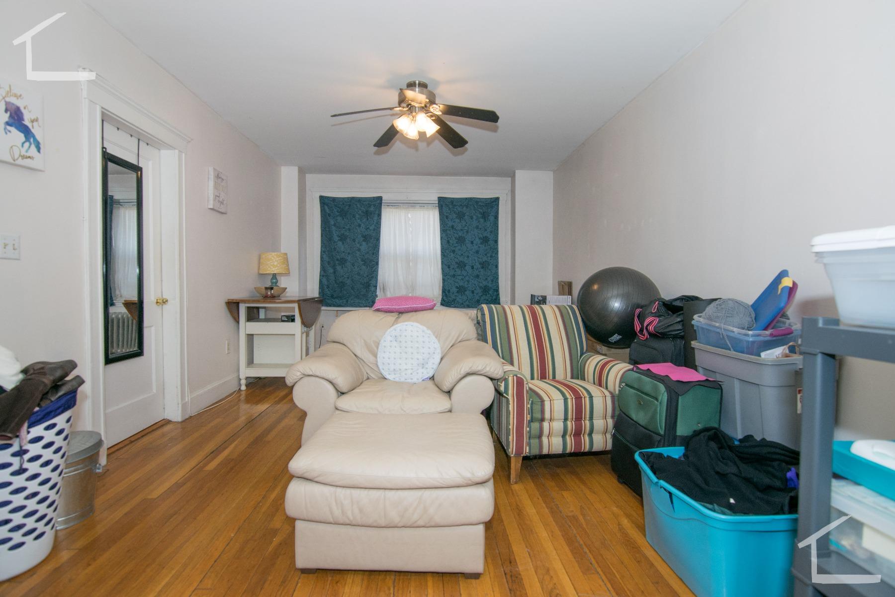 3 bed, 2 bath apartment for rent at 19 Egremont Rd Unit 2, Brighton — photo 3 of 6