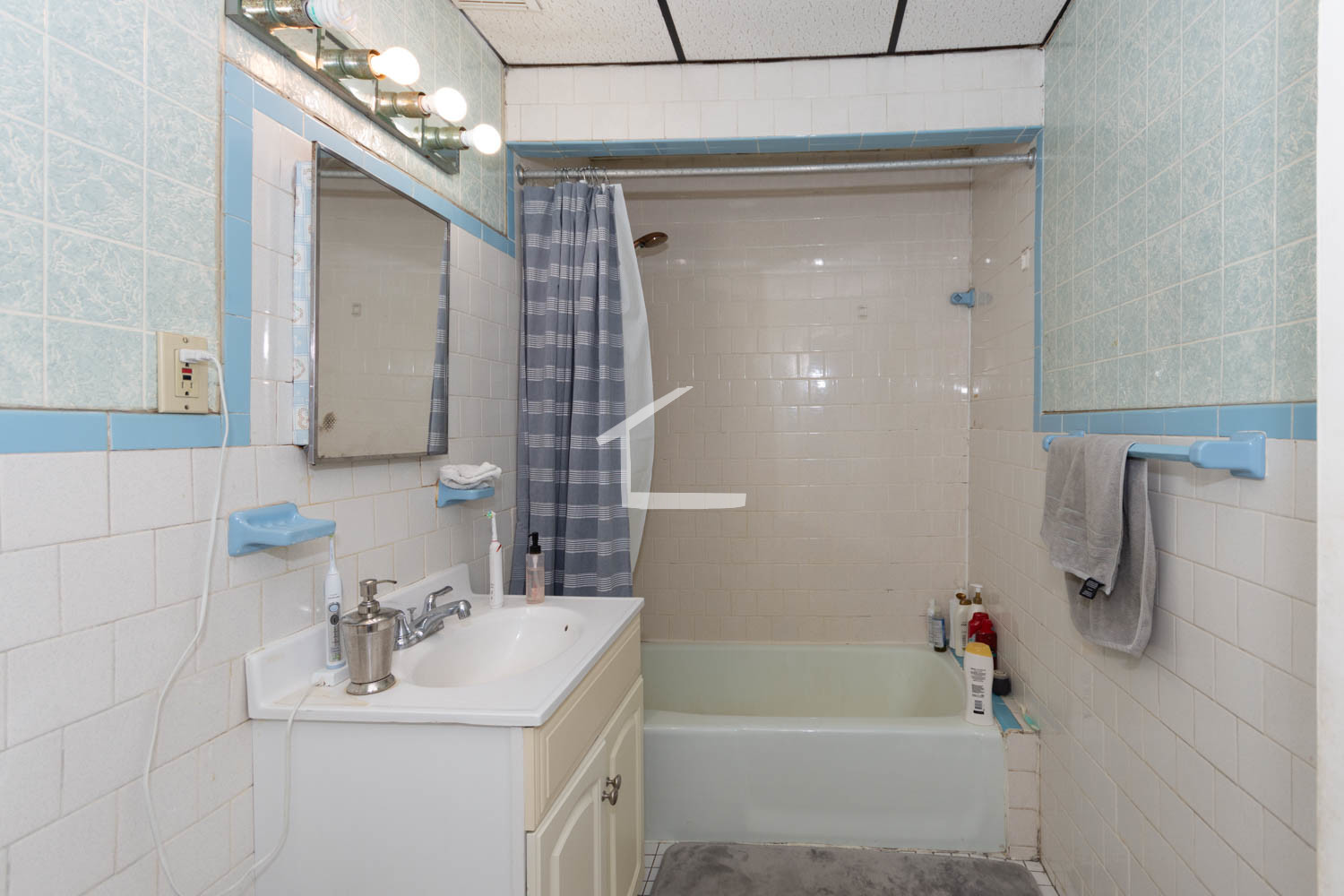 5 Gardner Ter, Allston