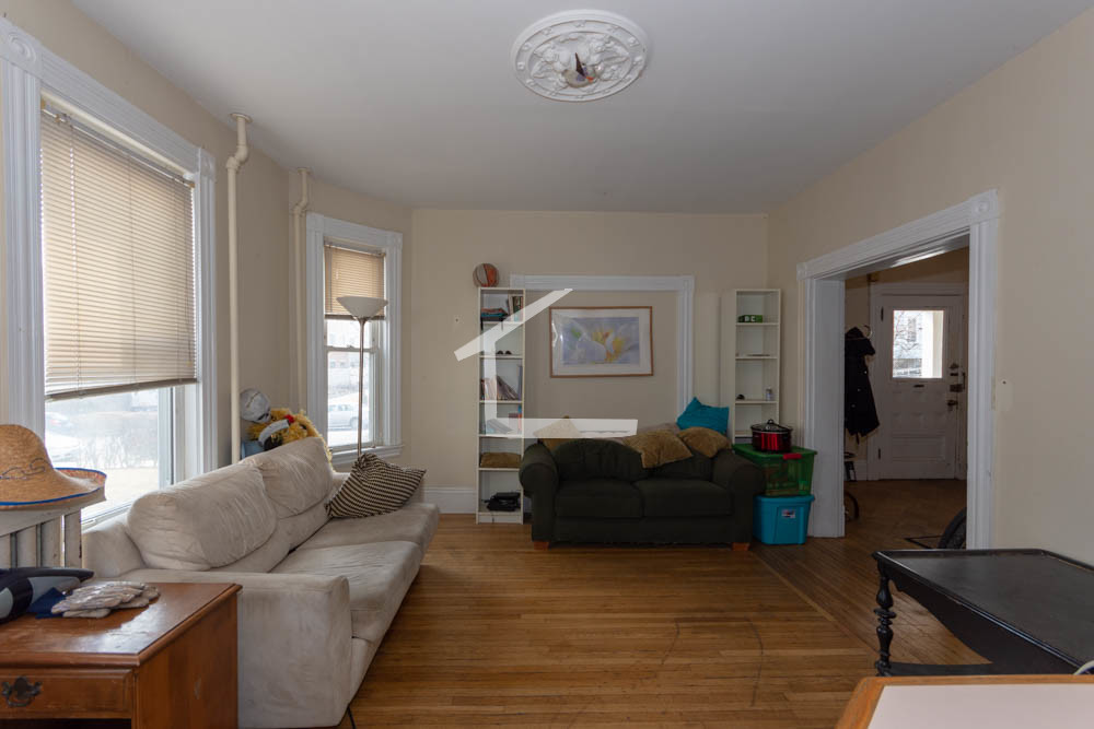 5 bed, 2 bath apartment for rent at 21 Bennett Unit 1A, Brighton — photo 3 of 10