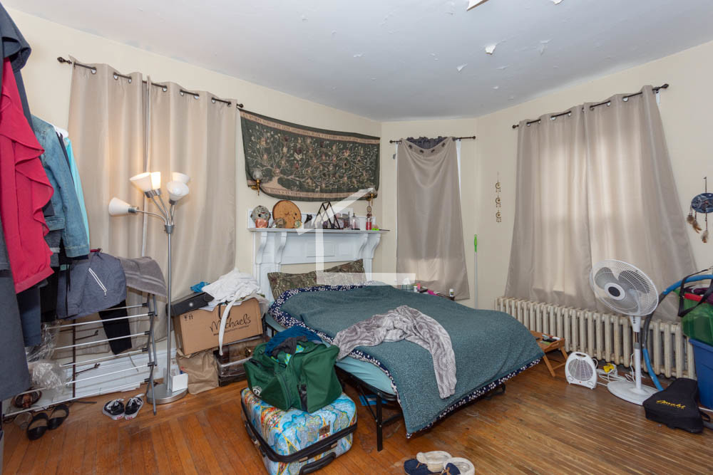 5 bed, 2 bath apartment for rent at 21 Bennett Unit 1A, Brighton — photo 8 of 10