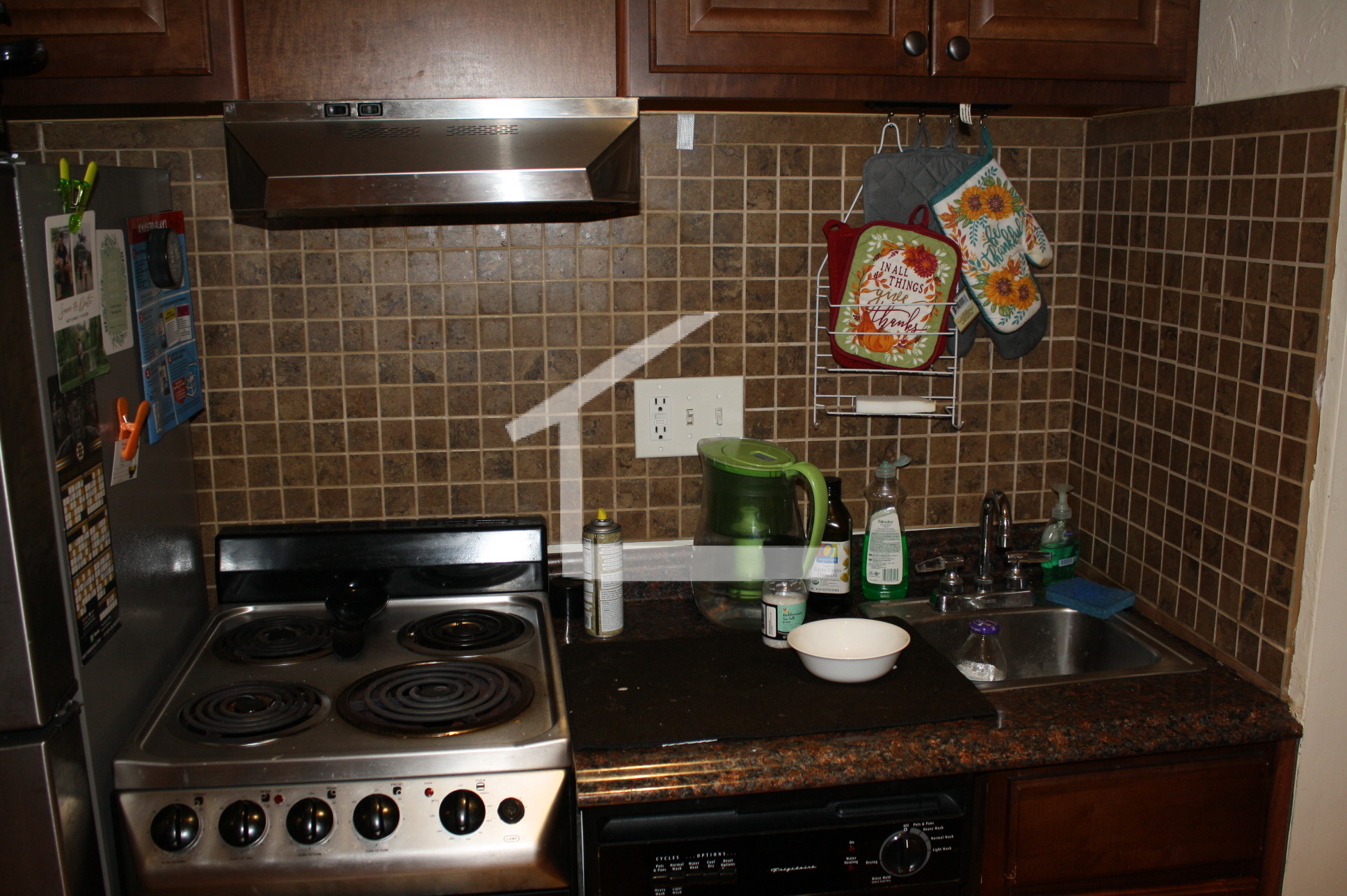 1689 Beacon St, Aspinwall Hill