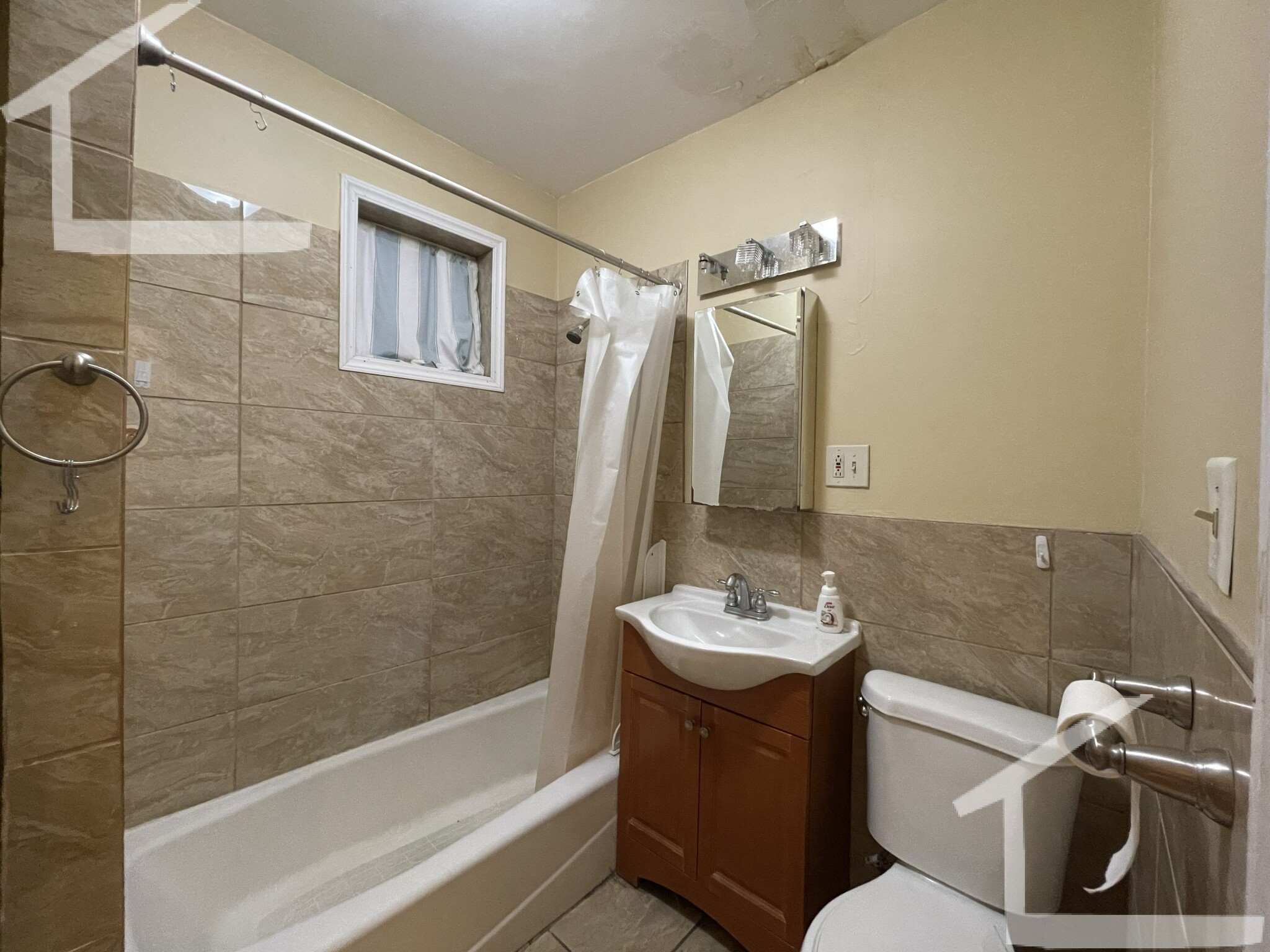 192 Kelton St, Allston