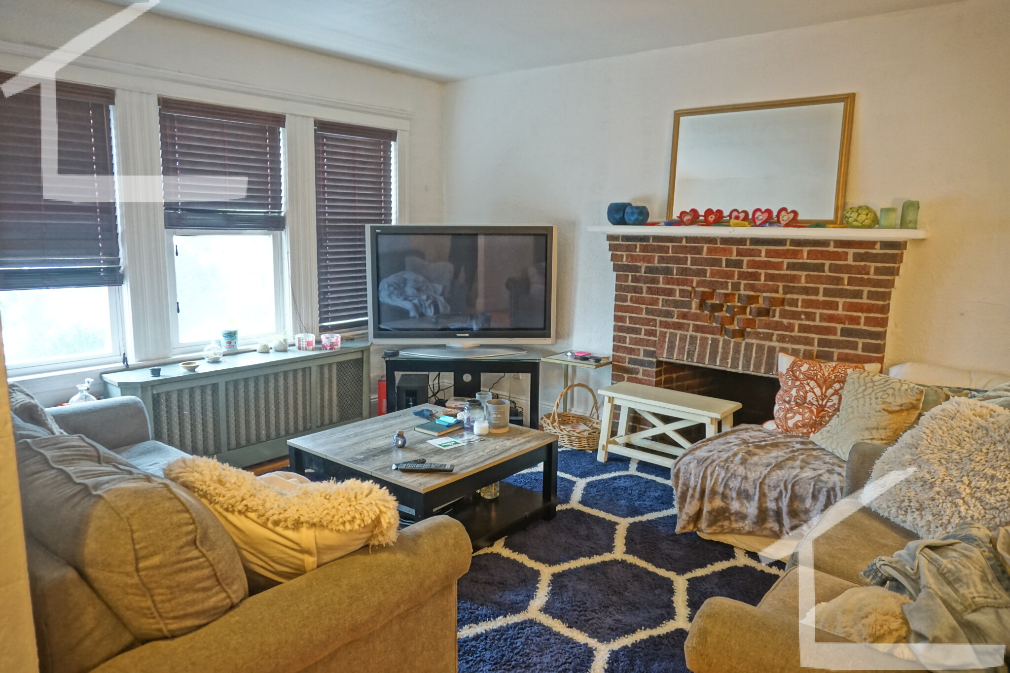 3 bed, 1.5 bath apartment for rent at 89 Westbourne Ter Unit 2, Washington Square — photo 4 of 11