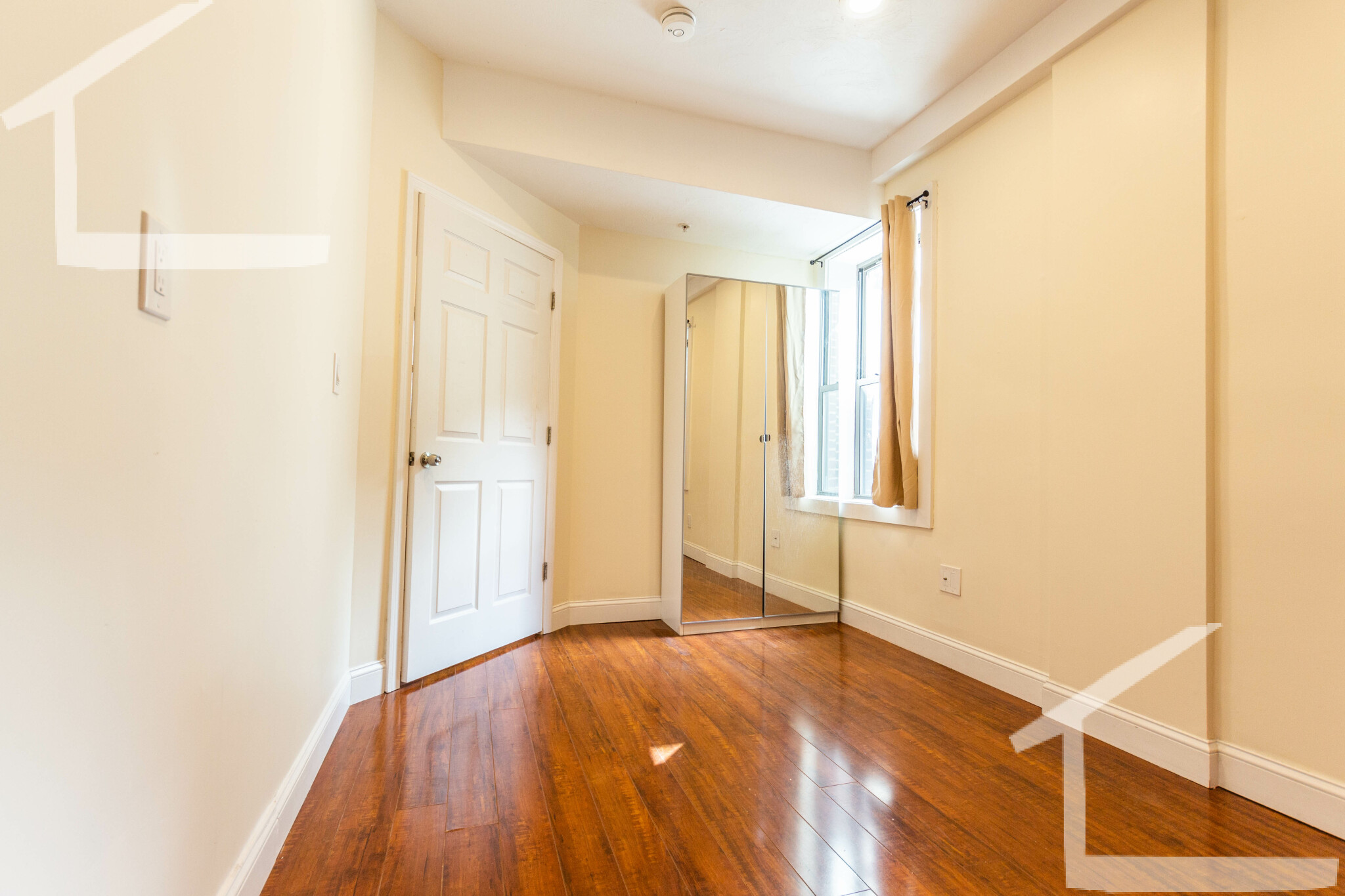 1203 Beacon St, Brookline