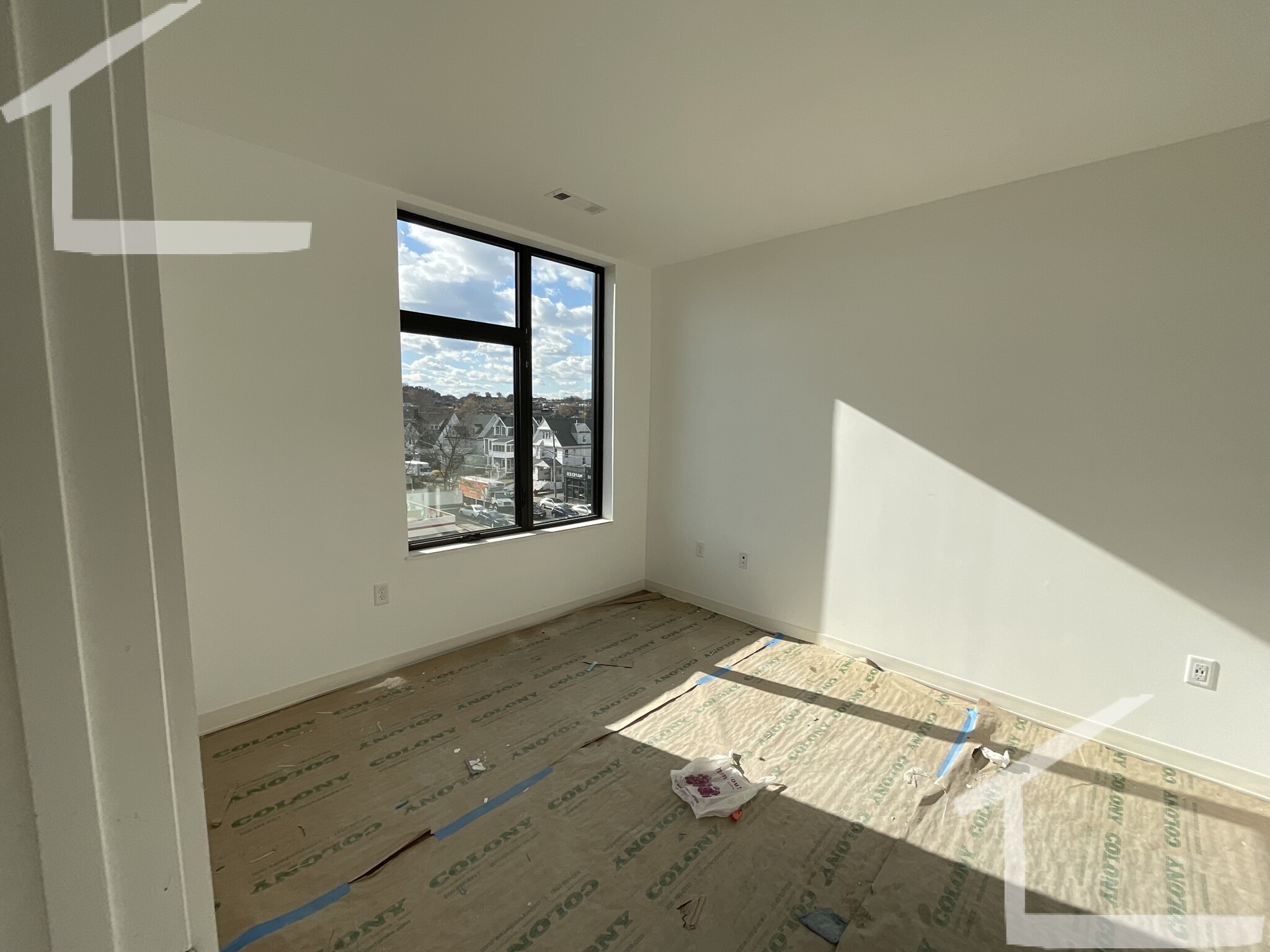 89 Brighton Ave, Allston