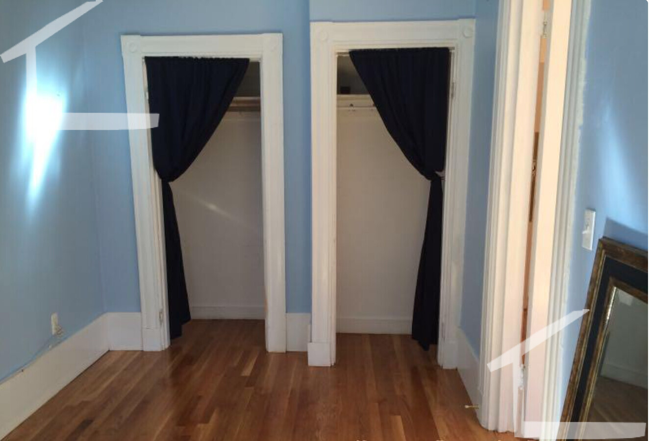 869 Beacon St, Fenway