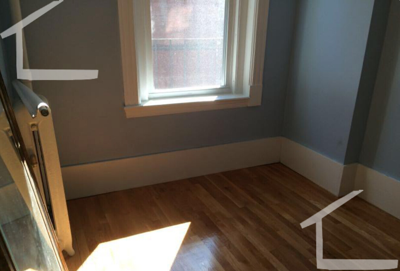 869 Beacon St, Fenway