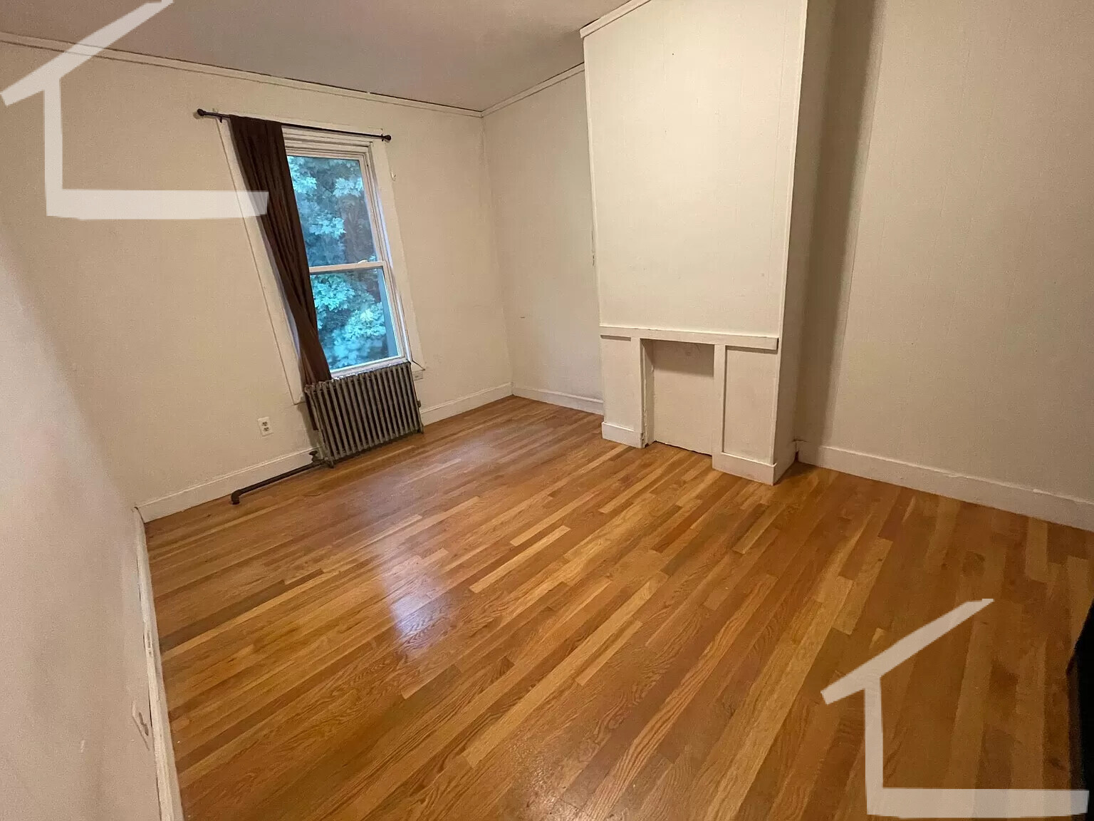 688 Parker St, Mission Hill