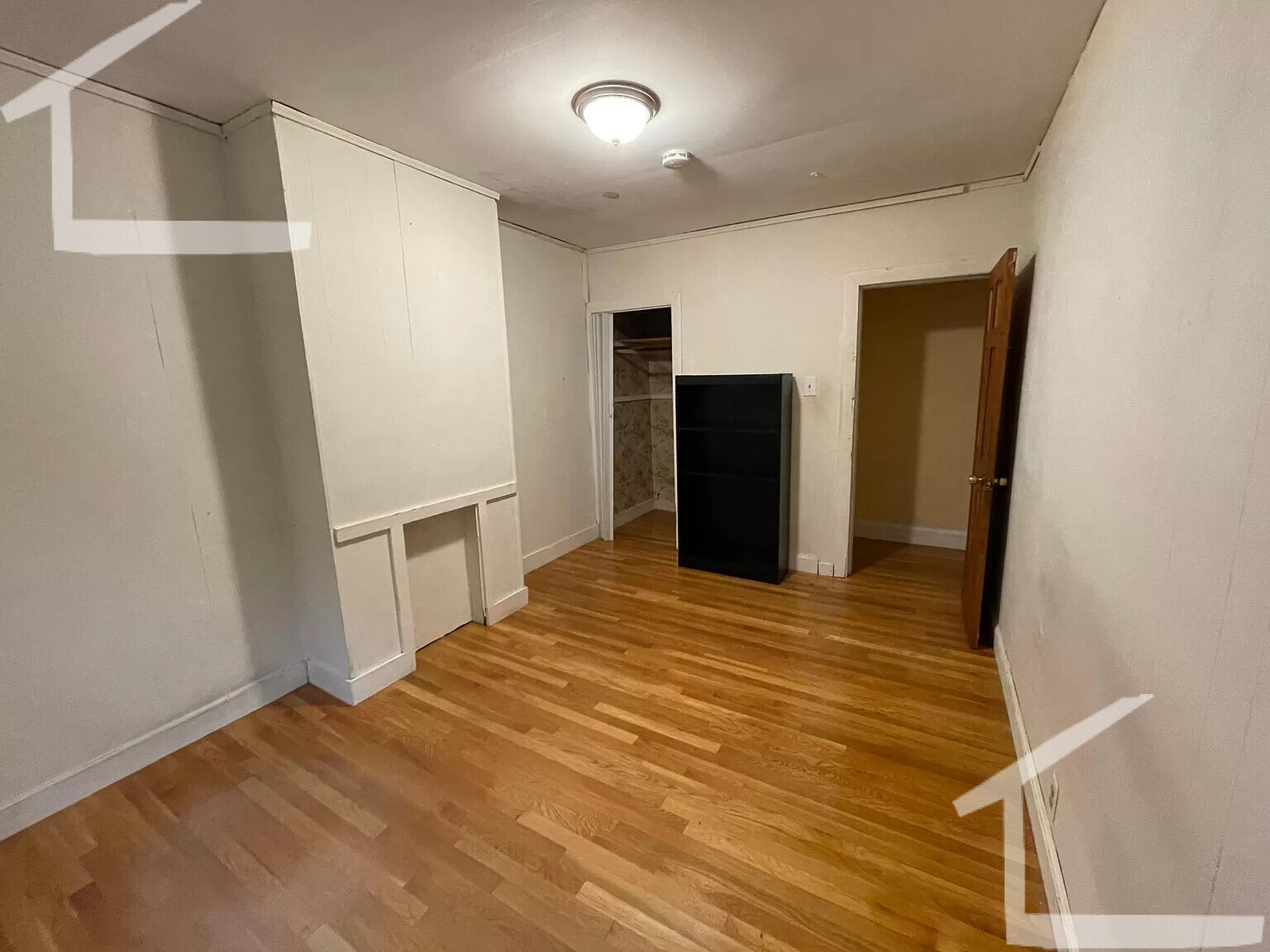 688 Parker St, Mission Hill