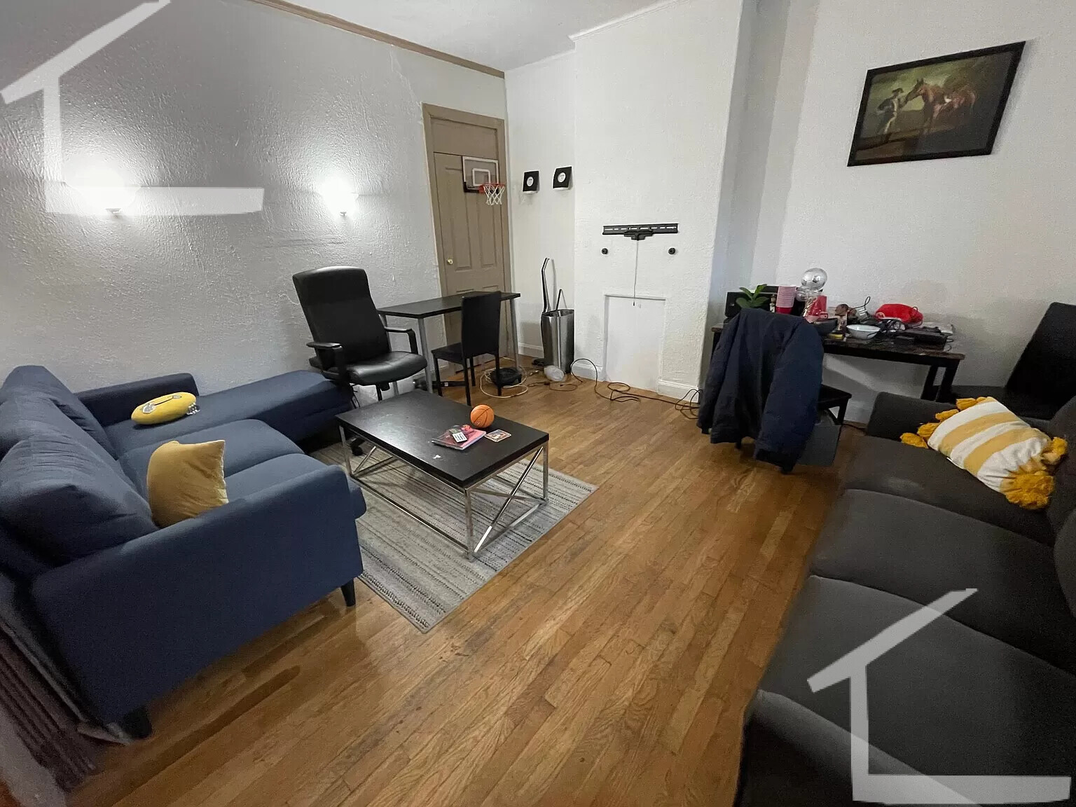 688 Parker St, Mission Hill