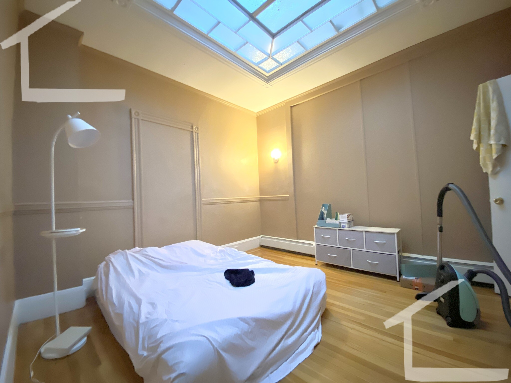 12 Bay State Rd, Fenway