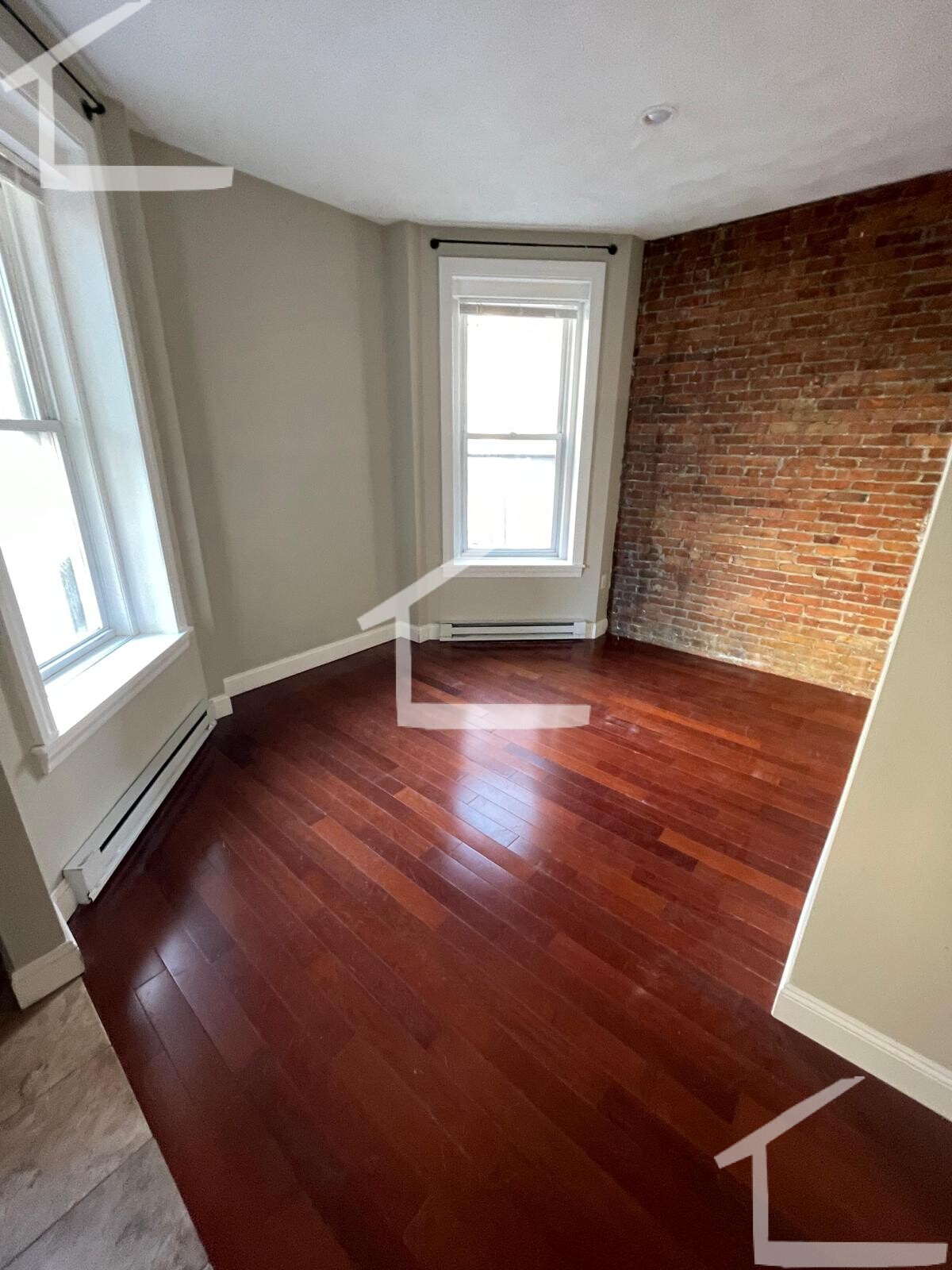 250 Newbury St, Back Bay