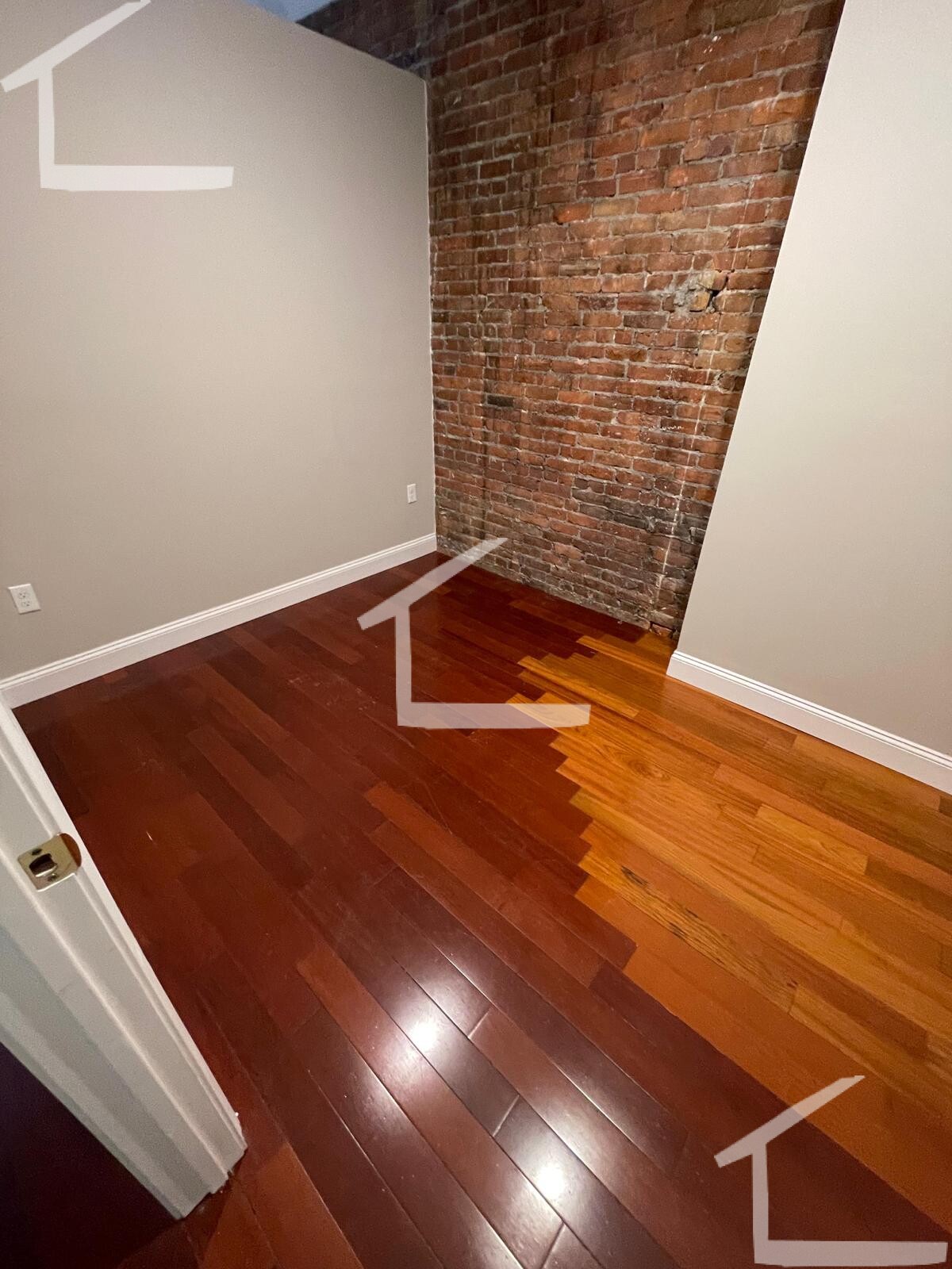 250 Newbury St, Back Bay