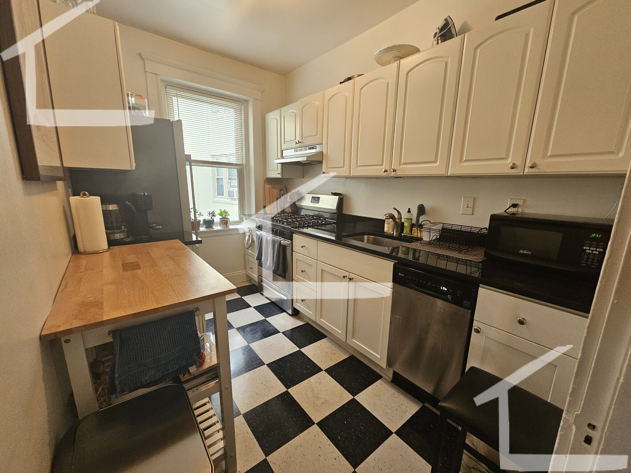 130 Brainerd Rd, Allston