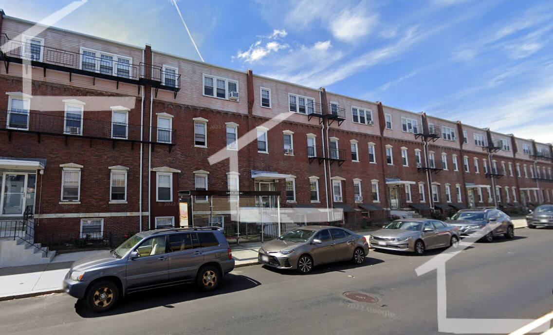 176 North Beacon St, Brighton