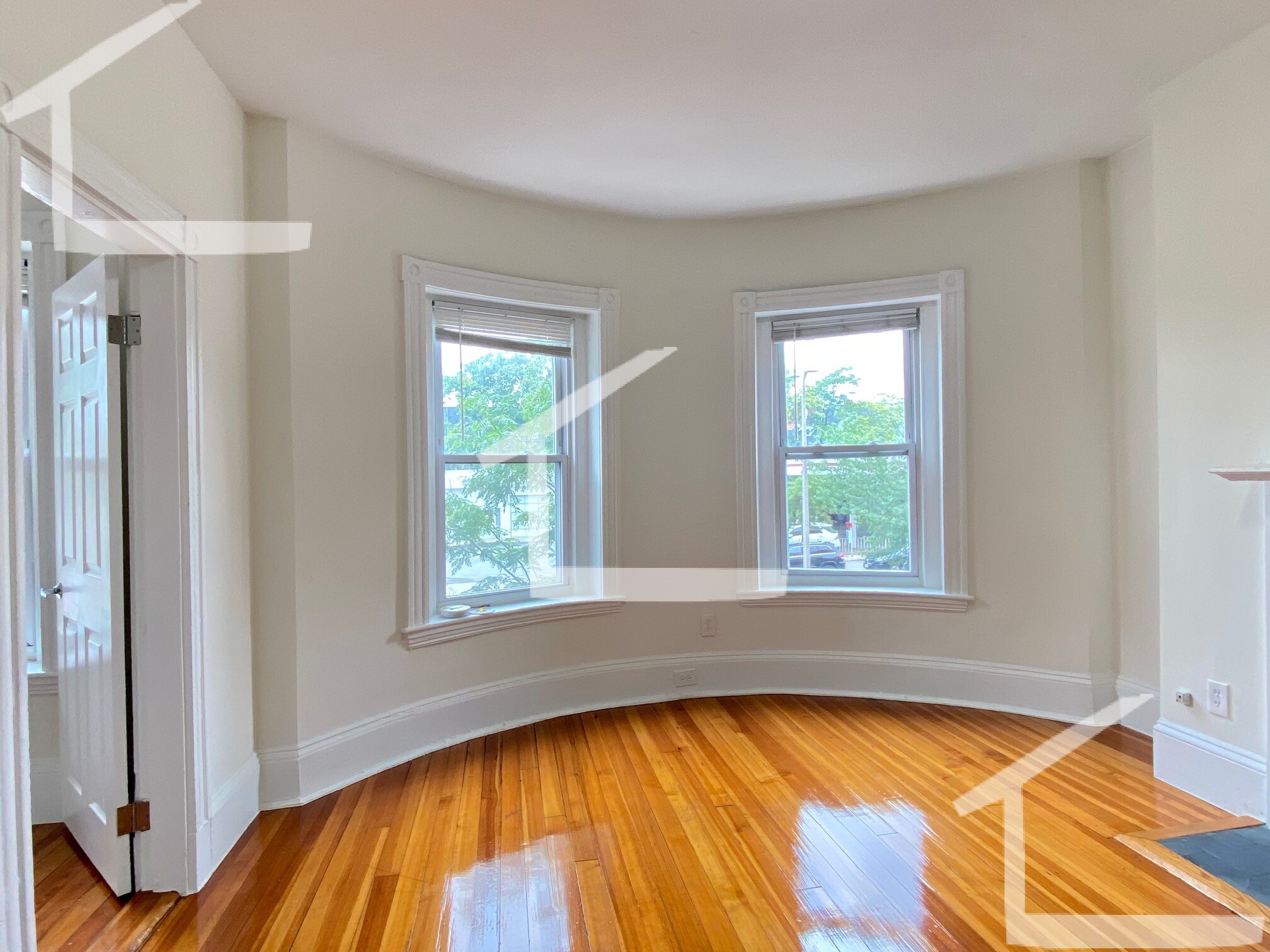 87 Brighton Ave, Allston