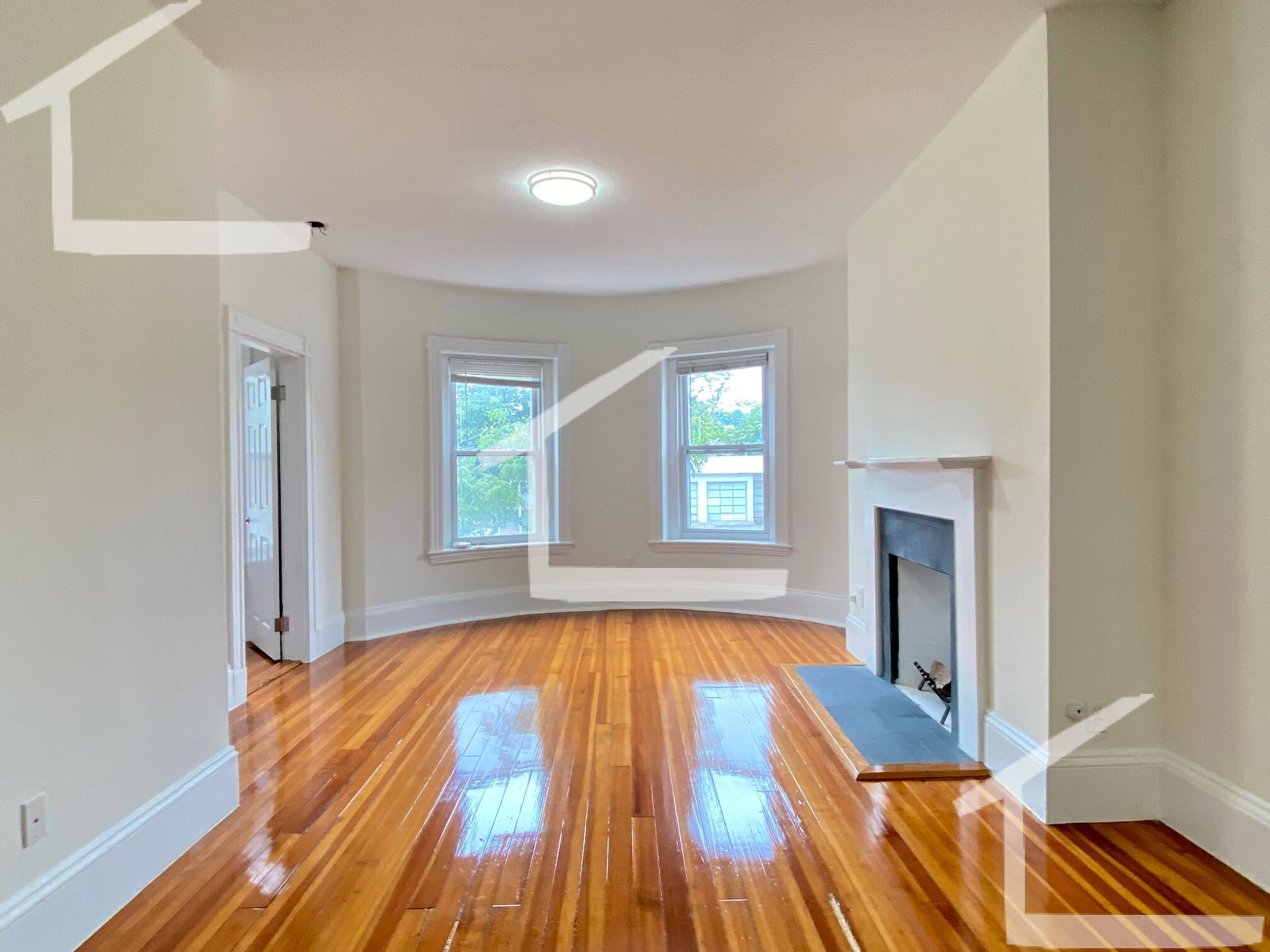 87 Brighton Ave, Allston