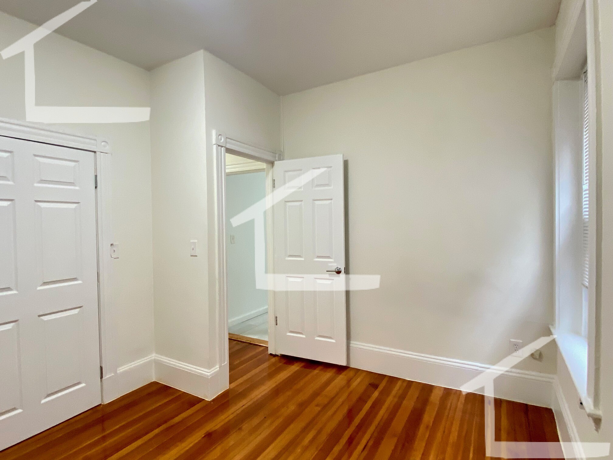 87 Brighton Ave, Allston