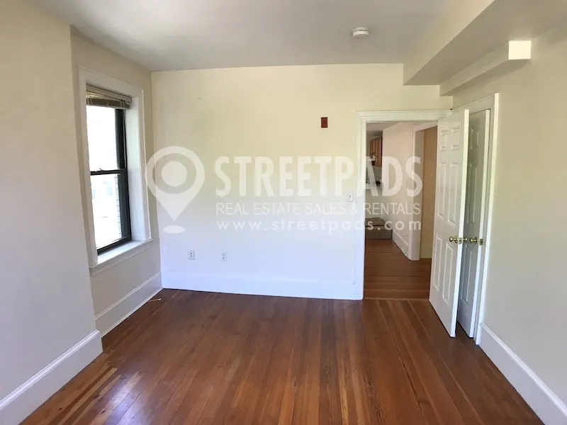 881 Massachusetts Ave, Central Square