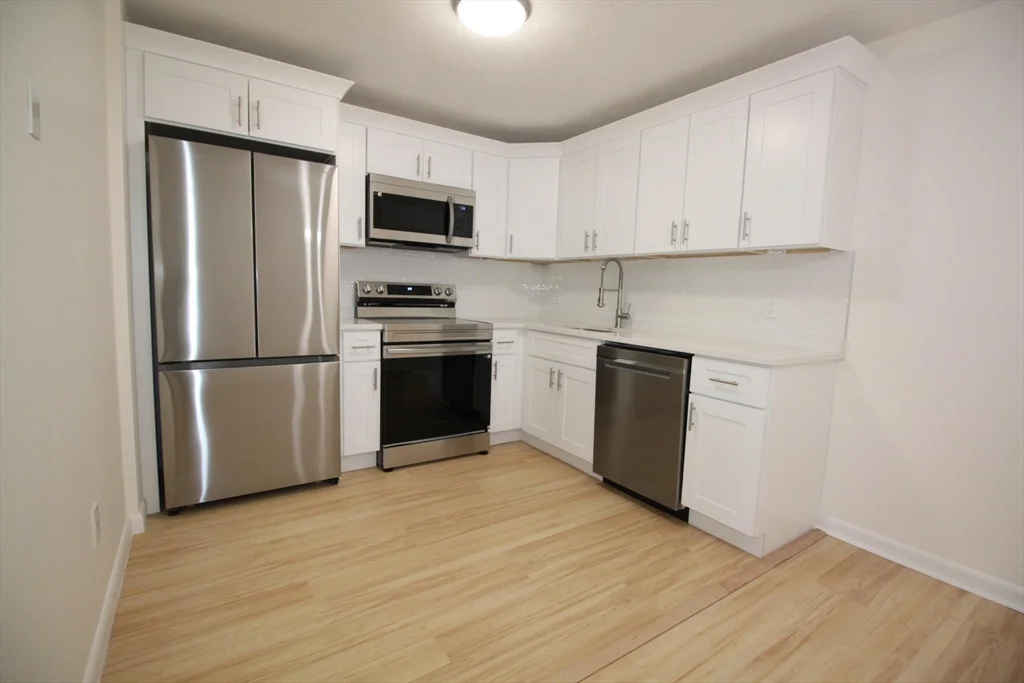 34 Hamilton Rd, Arlington