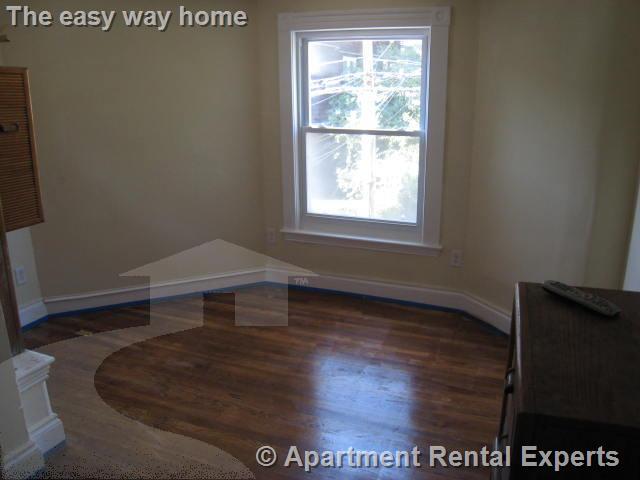 79 Walnut St, Prospect Hill