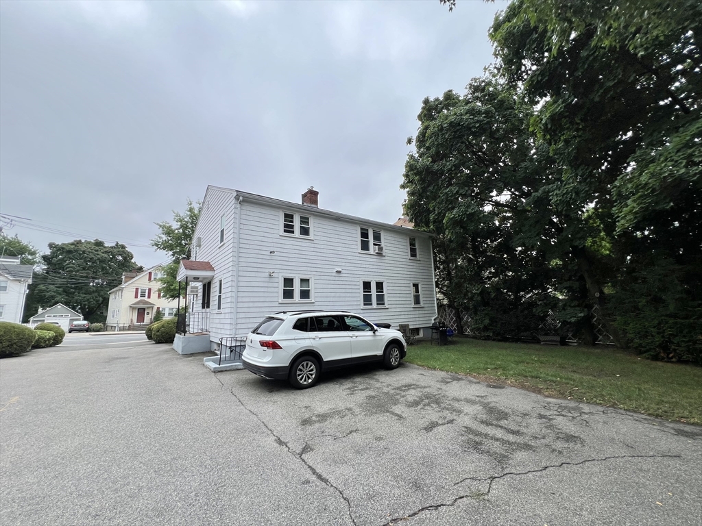 179 Faneuil St, Brighton