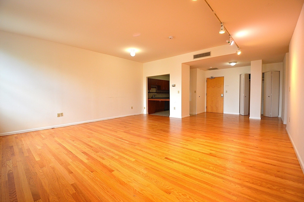 50 Winchester St, Coolidge Corner