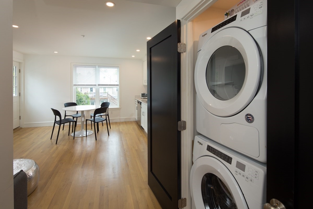 92 Brown St, Waltham