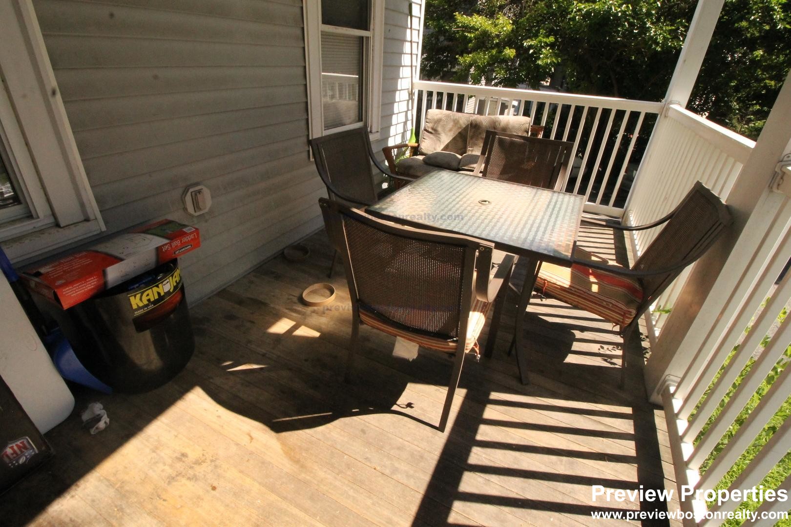 44 Champney St, Oak Square