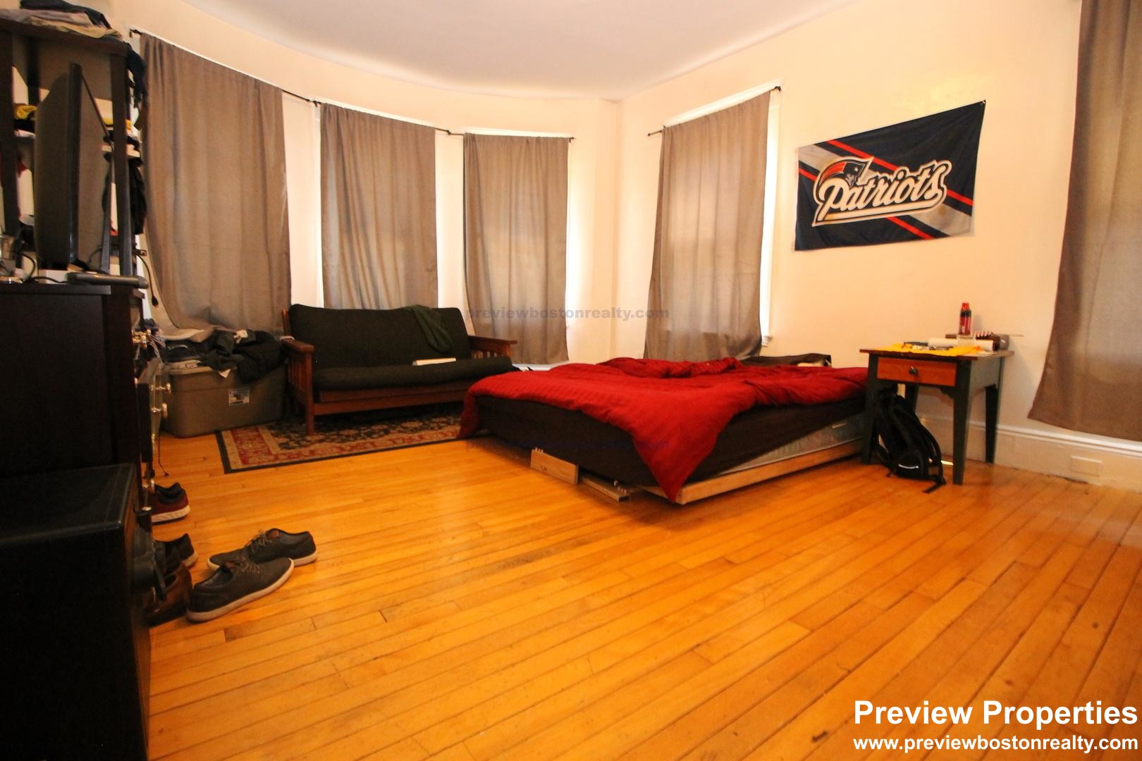 44 Champney St, Oak Square