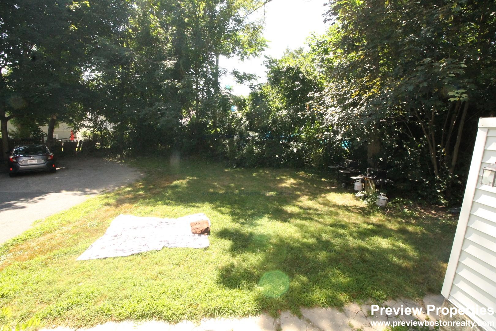 44 Champney St, Oak Square