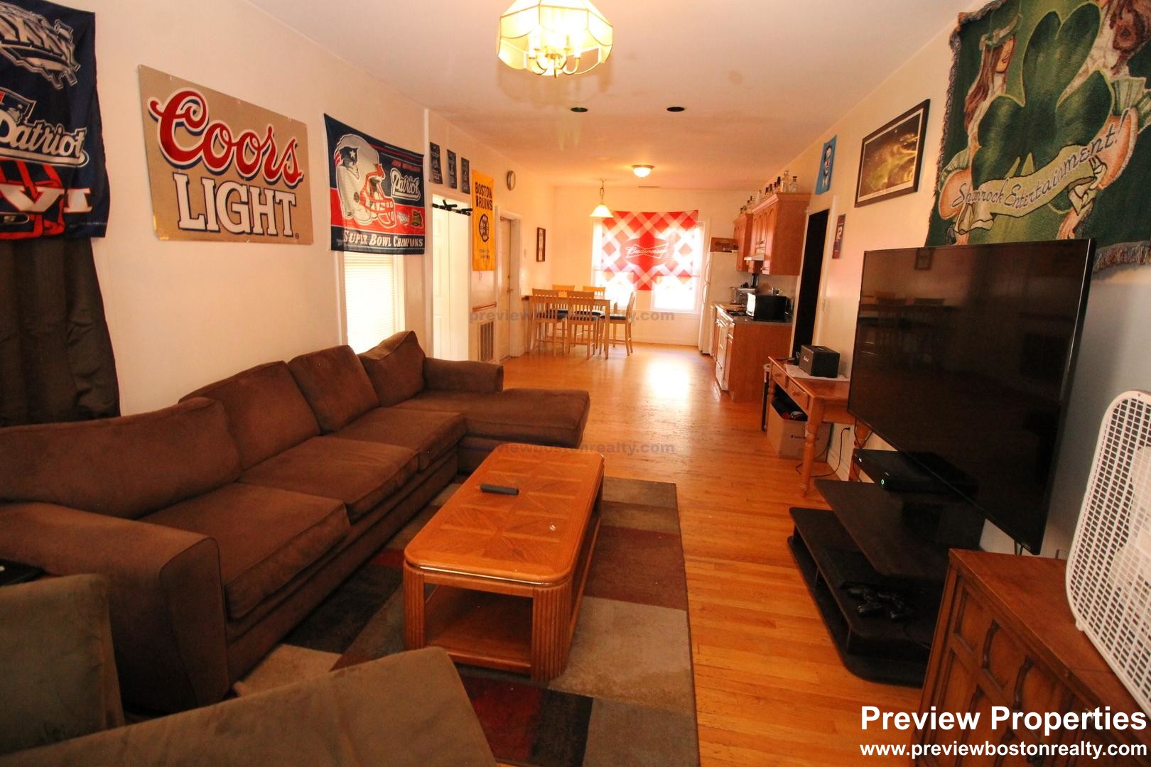 44 Champney St, Oak Square