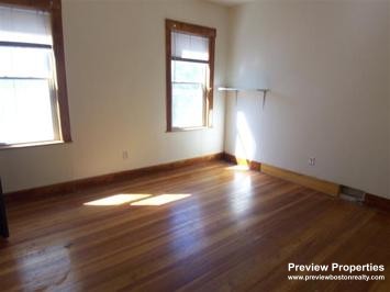 346 Faneuil St, Brighton