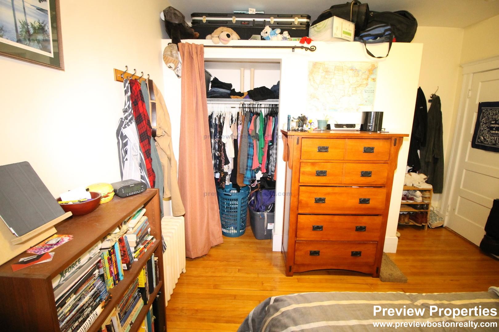 331 Faneuil St, Oak Square