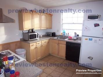 28 Manet Rd, Chestnut Hill