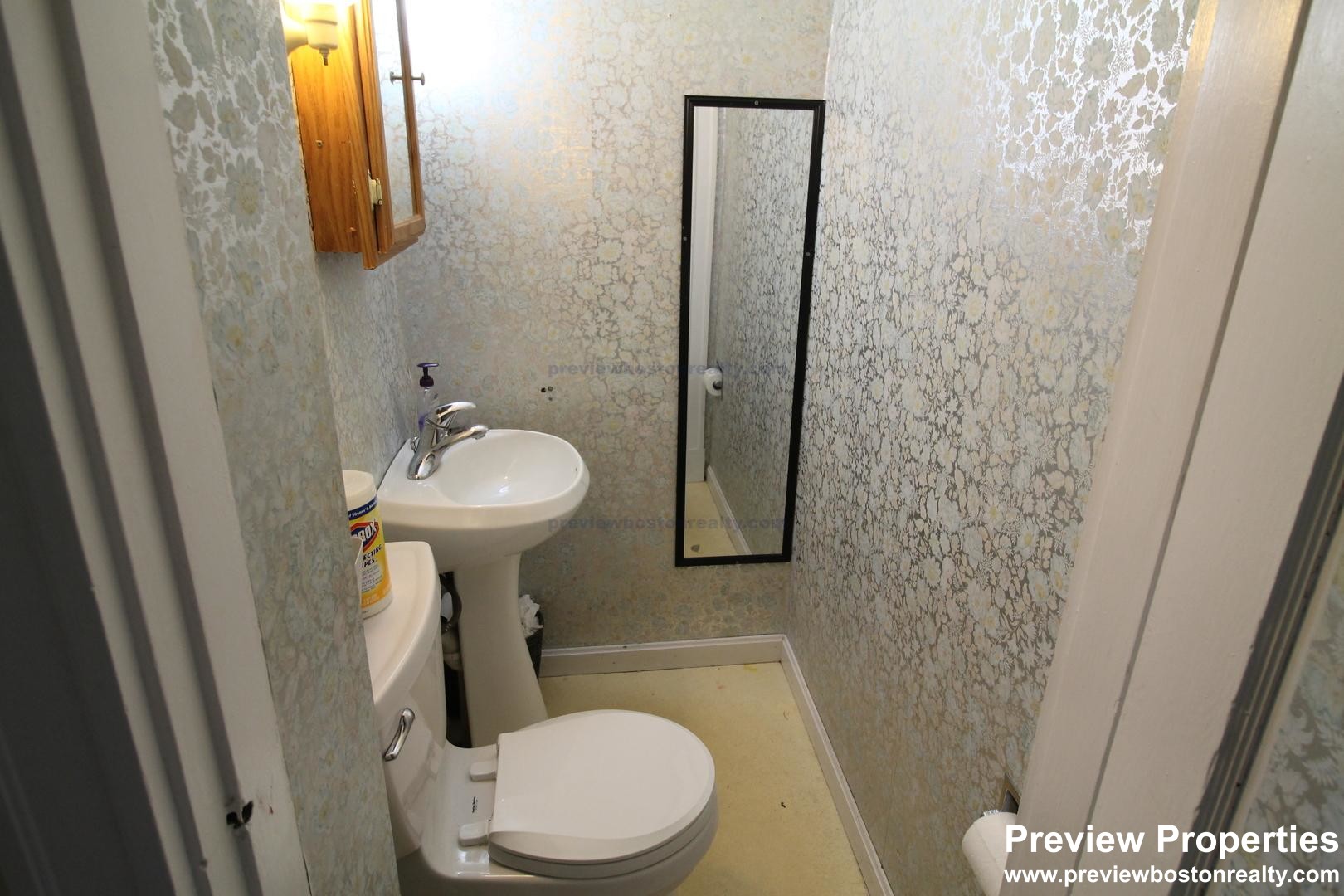 28 Manet Rd, Chestnut Hill