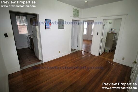 15 Scottfield Rd, Allston