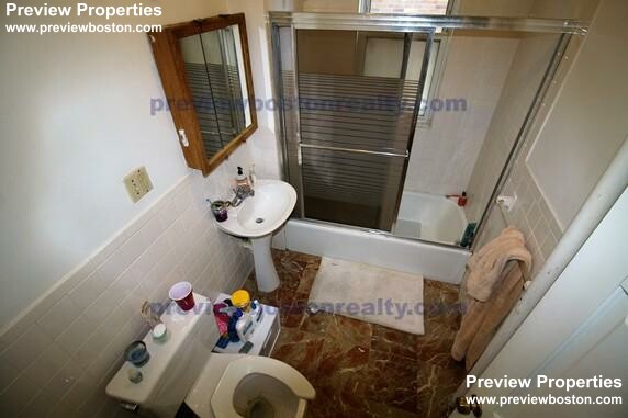 15 Scottfield Rd, Allston