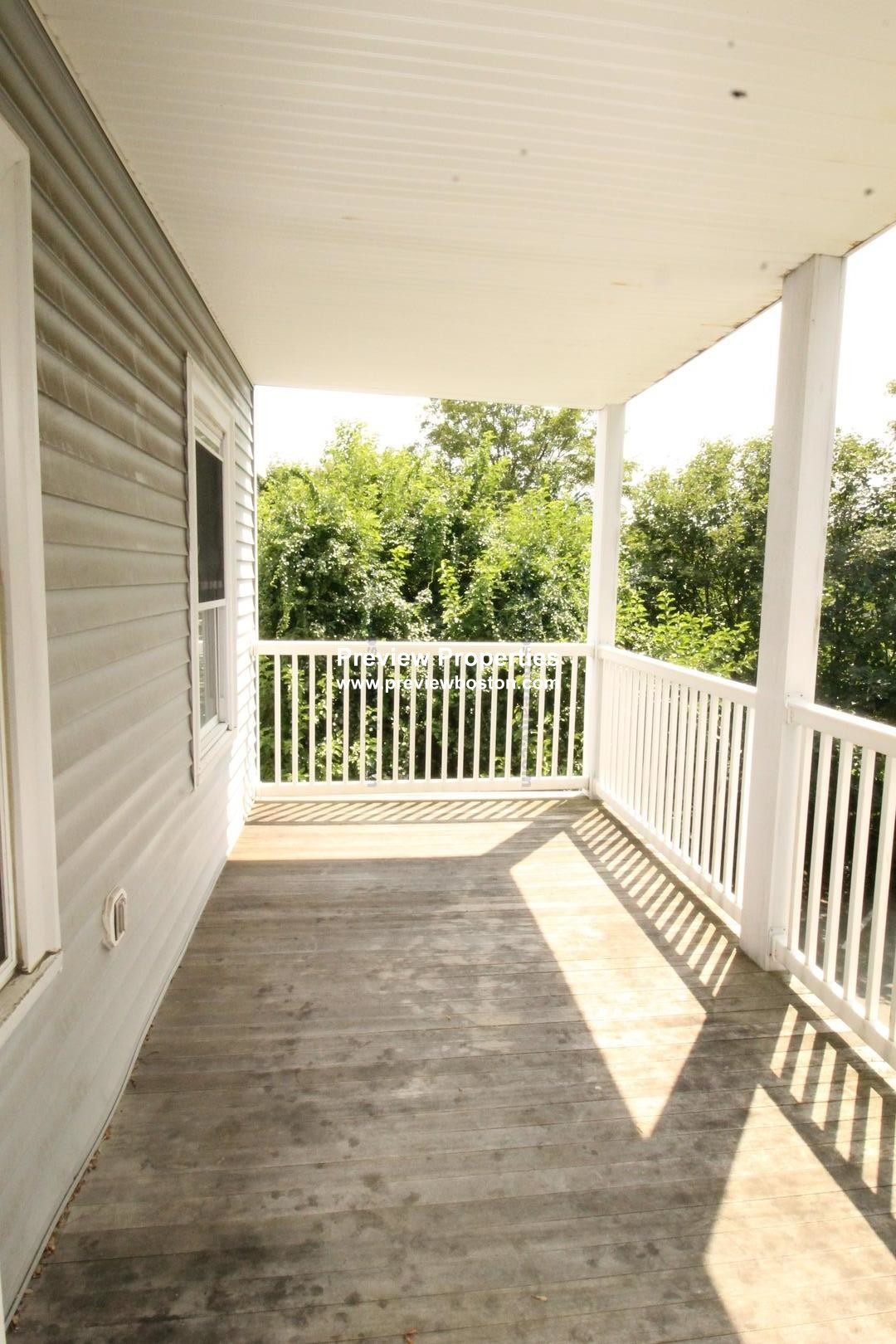 44 Champney St, Oak Square